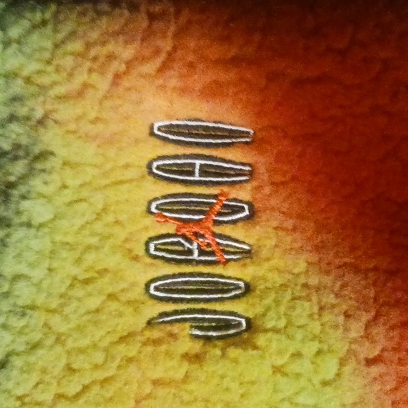 Nike Jordan Flight MVP Faux Fur Fleece Spray Effect MENS SMALL - Picture 3 of 4